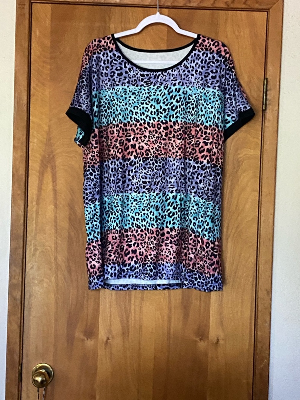 Women's Multicolor Leopard Stripe Short Sleeve Top - Black Trim